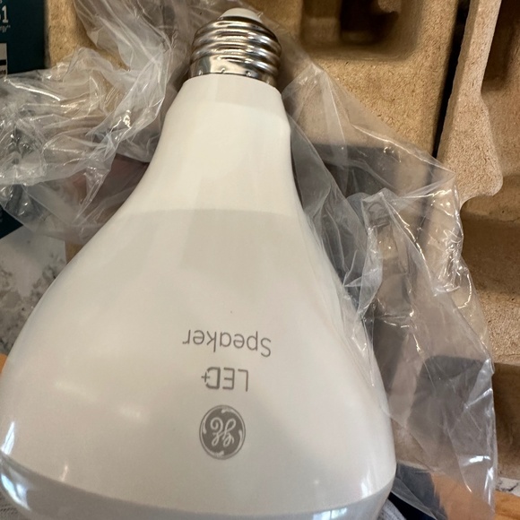 New Set of 2 GE Speaker Bluetooth Light Bulbs 65 watt soft white - Picture 2 of 8